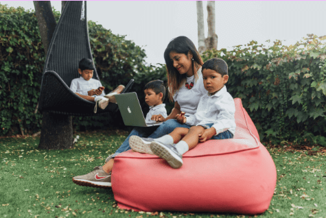 Mami con sus hijos