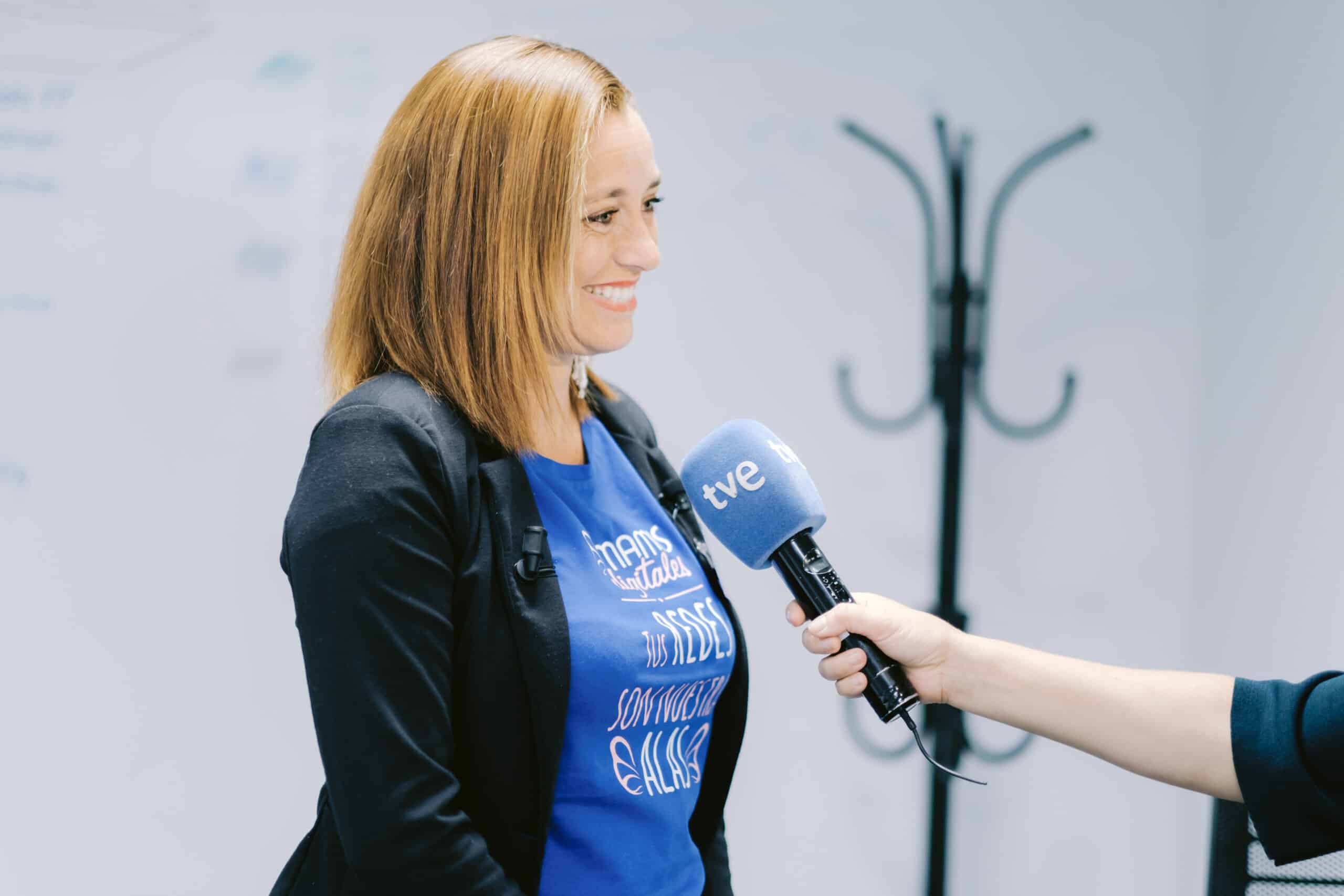 Billie Sastre en TVE hablando de Mamis Digitales